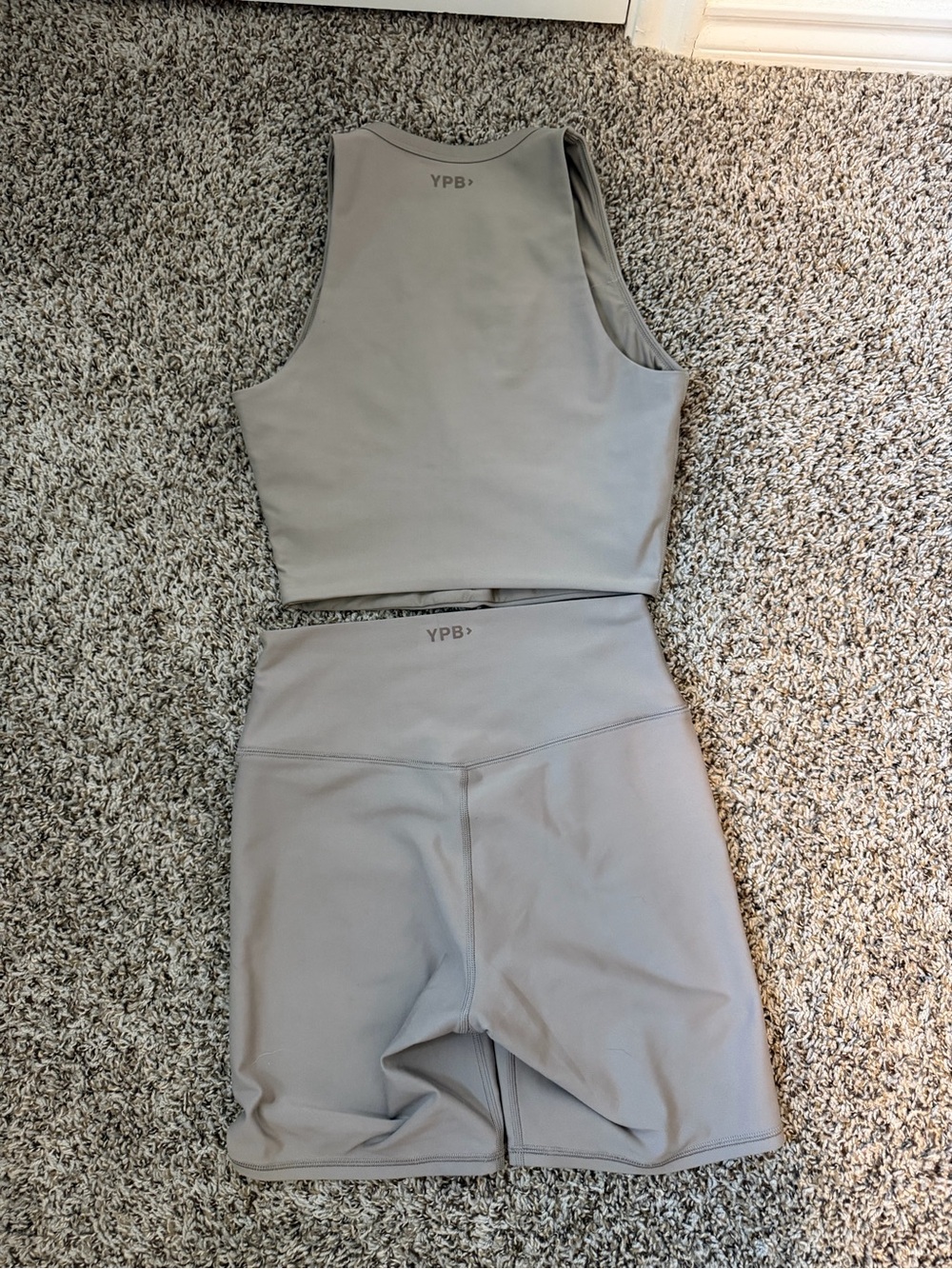 ⚡️Abercrombie YPB Taupe High-Waist Bike Shorts & Snap-Henley Crop Top Set - Picture 2 of 6